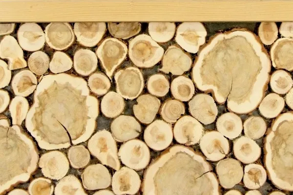 панно в рамке с подсветкой можжевеловое на щите из липы 100*150*5см автор бани 